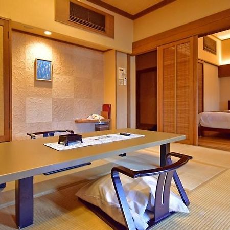 Atami Juraku Hotel Екстериор снимка
