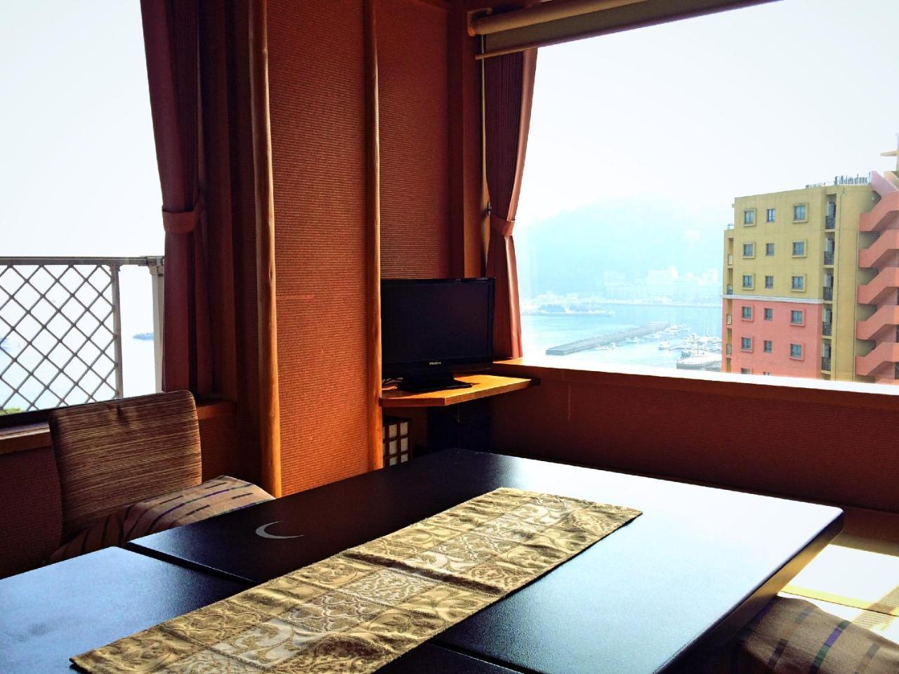 Atami Juraku Hotel Екстериор снимка